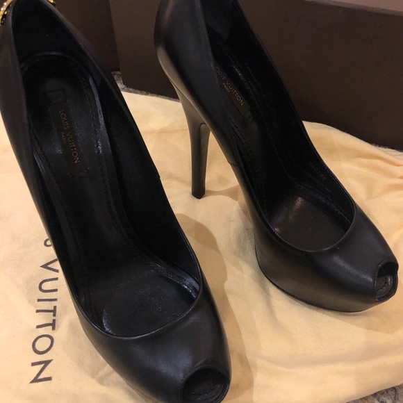 Louis Vuitton  Black Peep toe Oh Really Pump. - Picture 5 of 8